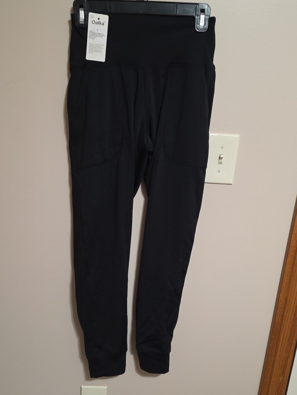 Oalka Women's Black High-Waist Active Leggings